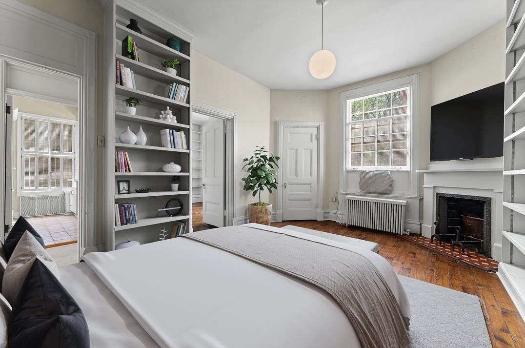 5238 Westminster Pl, Pittsburgh PA  15232-2119 exterior