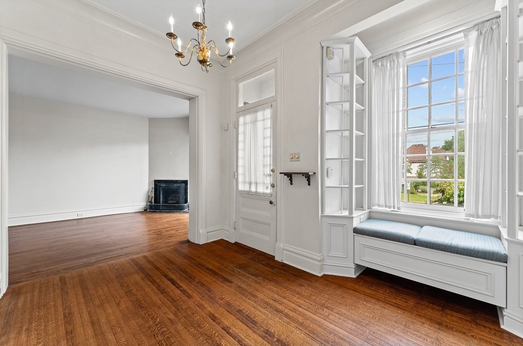 5238 Westminster Pl, Pittsburgh PA  15232-2119 exterior