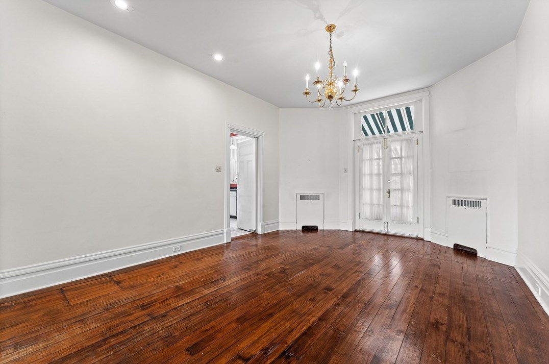 5238 Westminster Pl, Pittsburgh PA  15232-2119 exterior