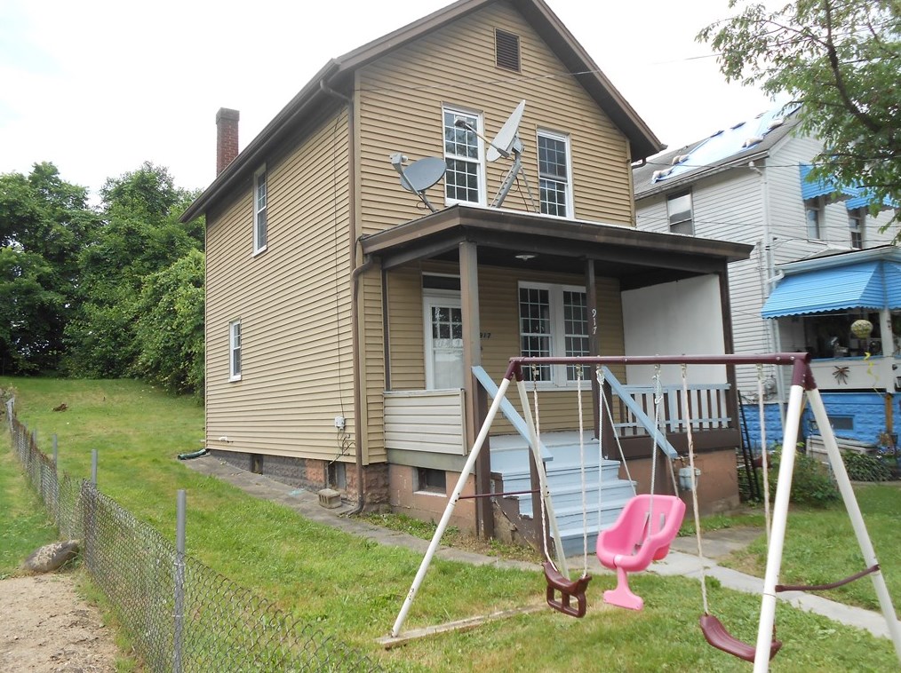 917 Somerset St, Monessen, PA 15062