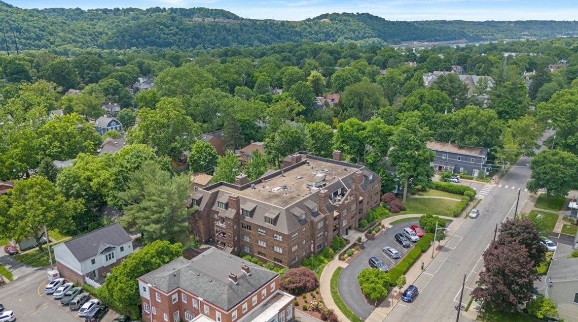 316 Beaver St, Sewickley PA  15143-1460 exterior