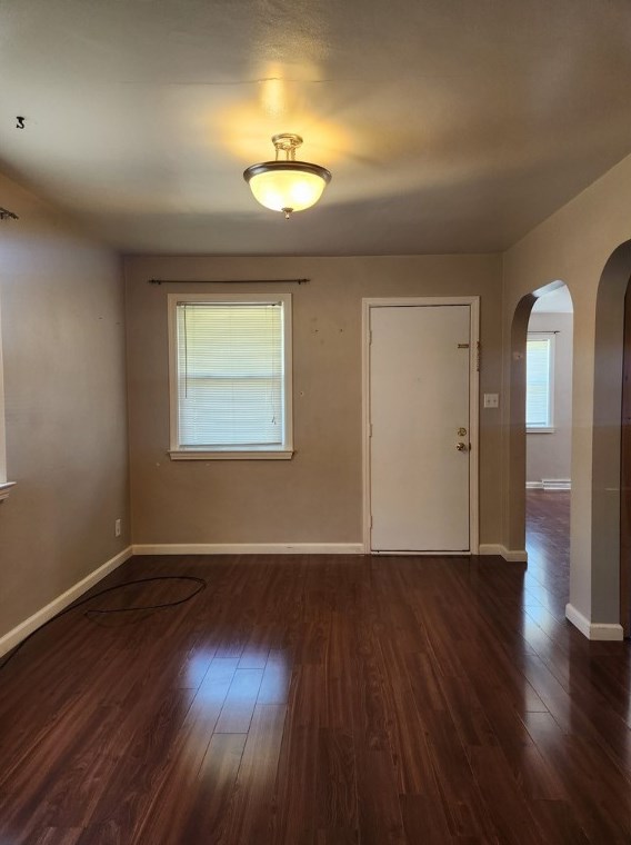16 Jantosik St, Leechburg, PA 15656