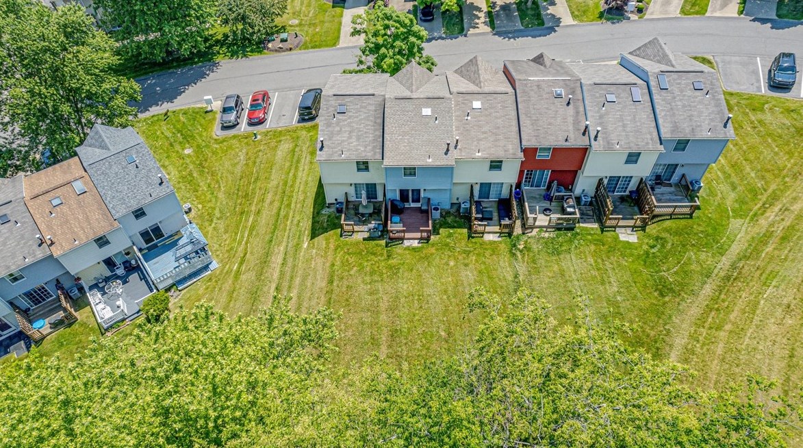 6287 Spring House Pl, Bridgeville PA  15017-3525 exterior