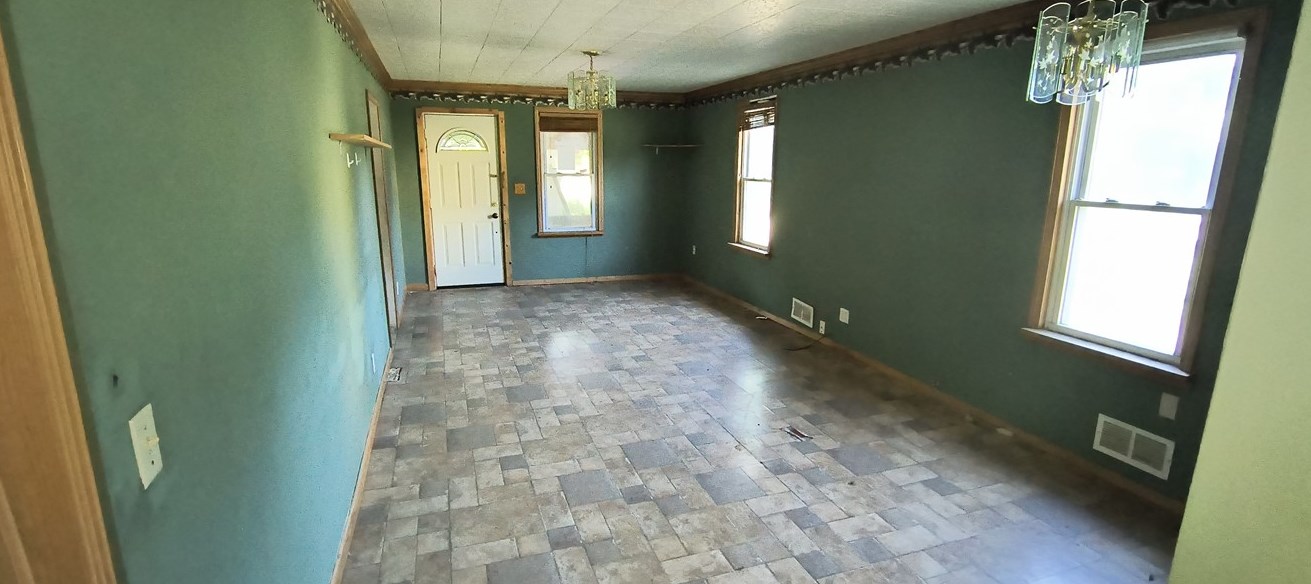738 Marion Ave, Ellwood City PA  16117-3120 exterior