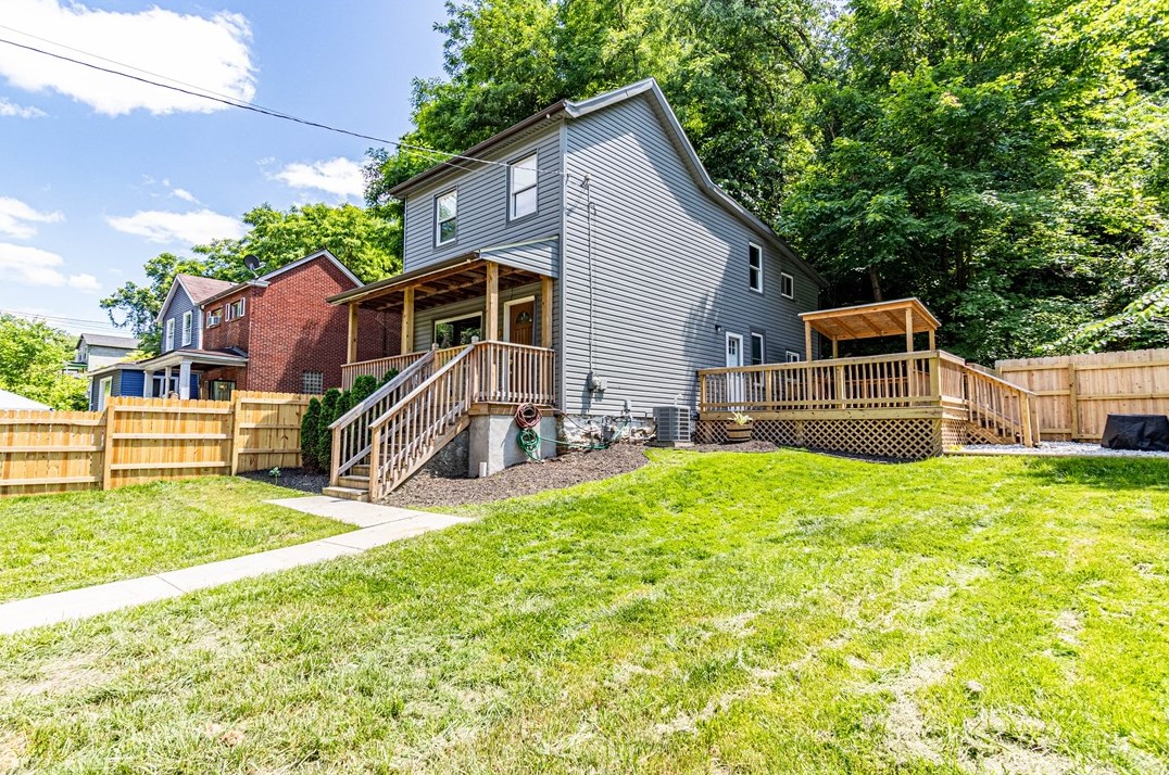 1636 Greensprings Ave, Pittsburgh, PA 15122-1587