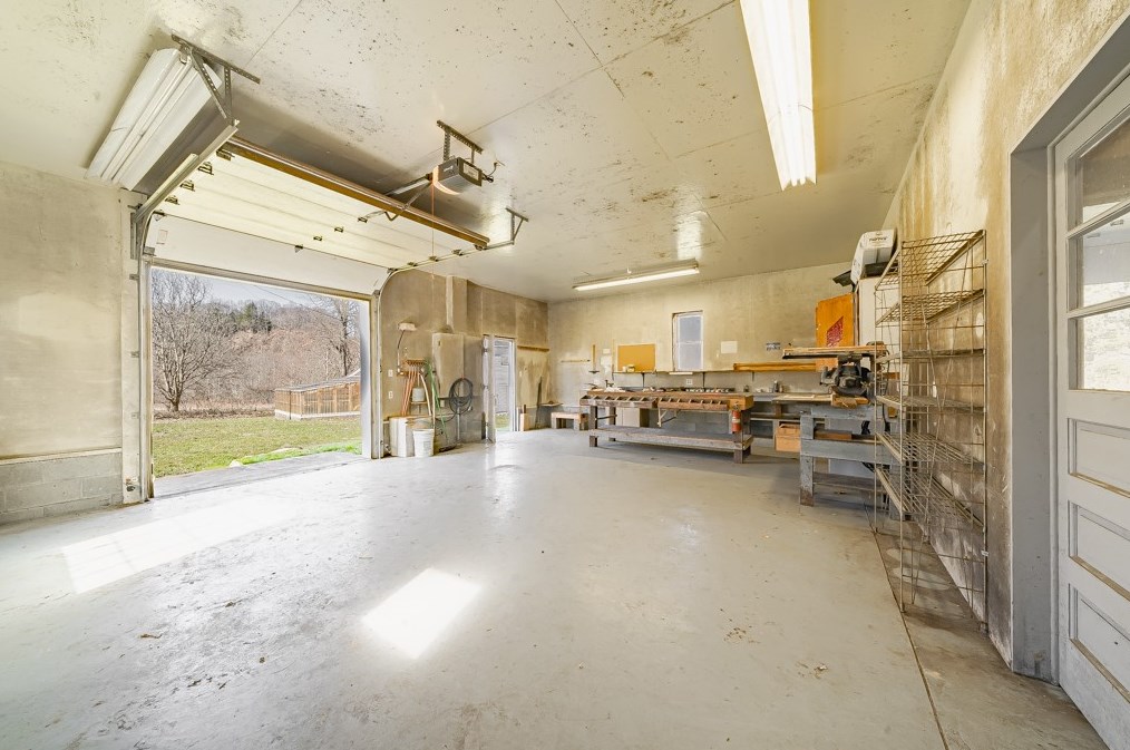 106 Morris Buncic Rd, Smithfield PA  15478-1356 exterior