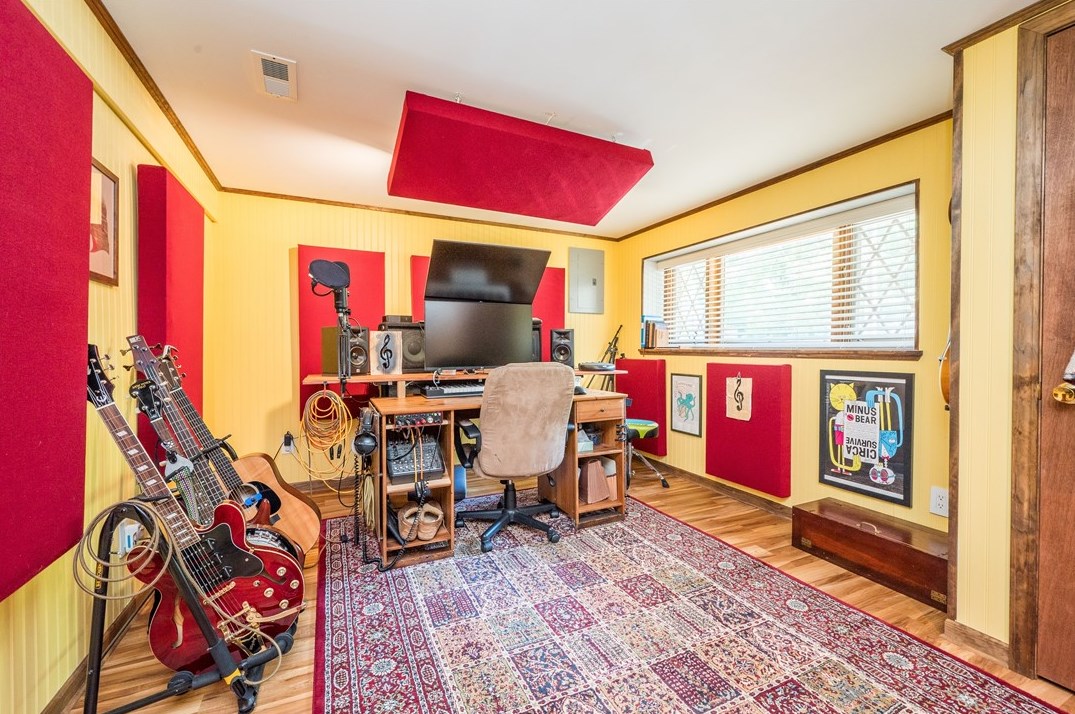 919 Dorchester Ave, Pittsburgh PA  15226-2117 exterior