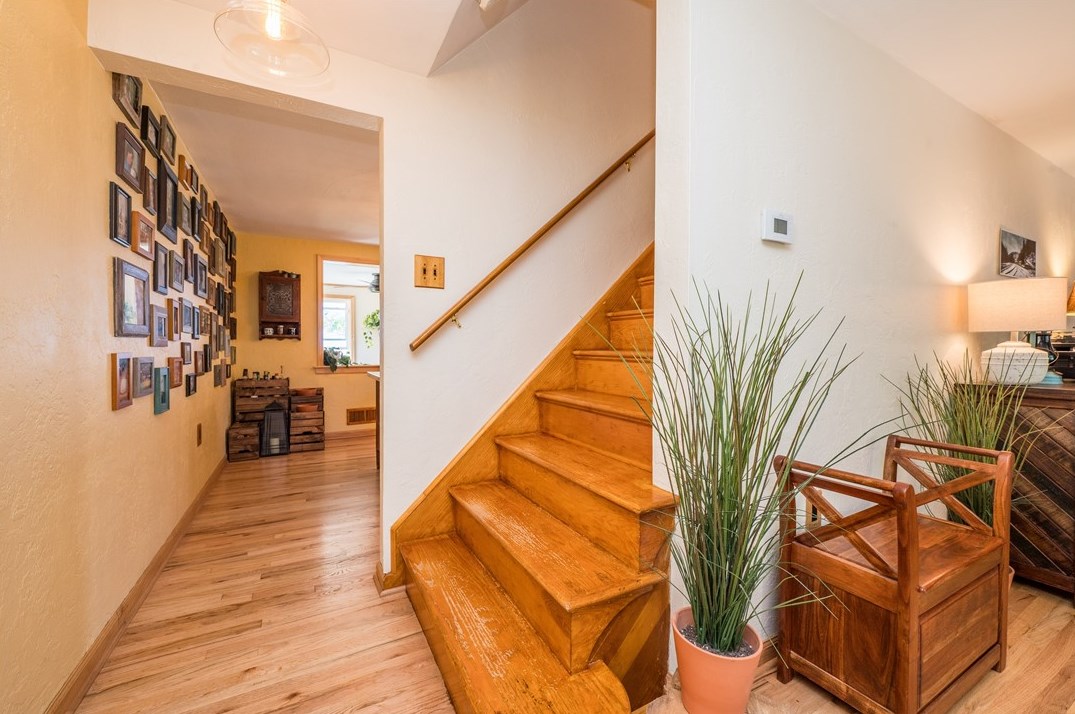 919 Dorchester Ave, Pittsburgh PA  15226-2117 exterior