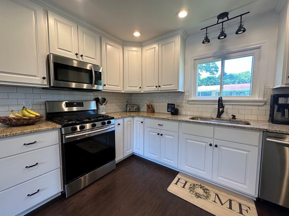 2445 Willowhurst Cir, New Castle, PA 16101