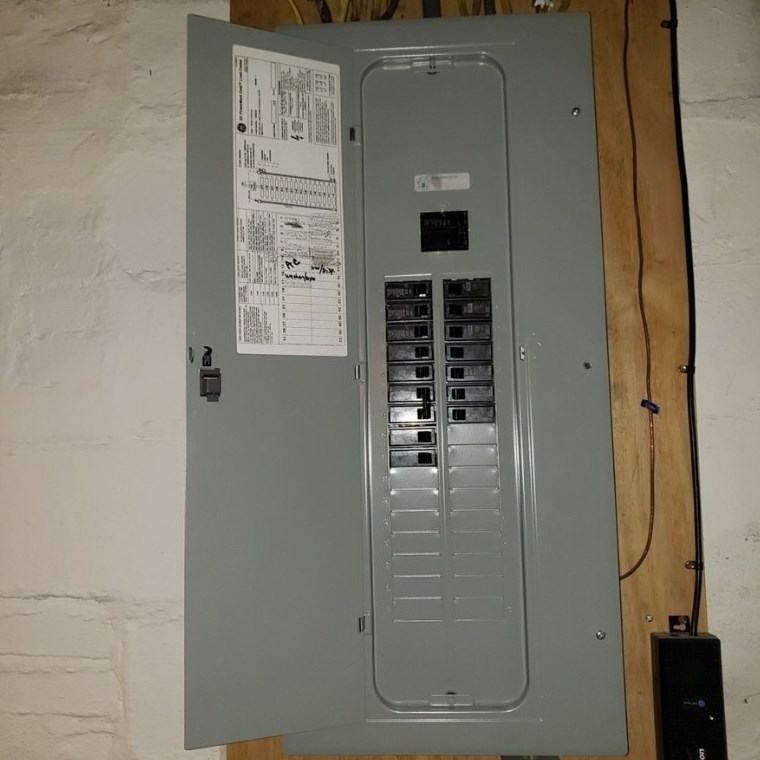 816 Elizabeth St, Pittsburgh PA 15221-3940 exterior