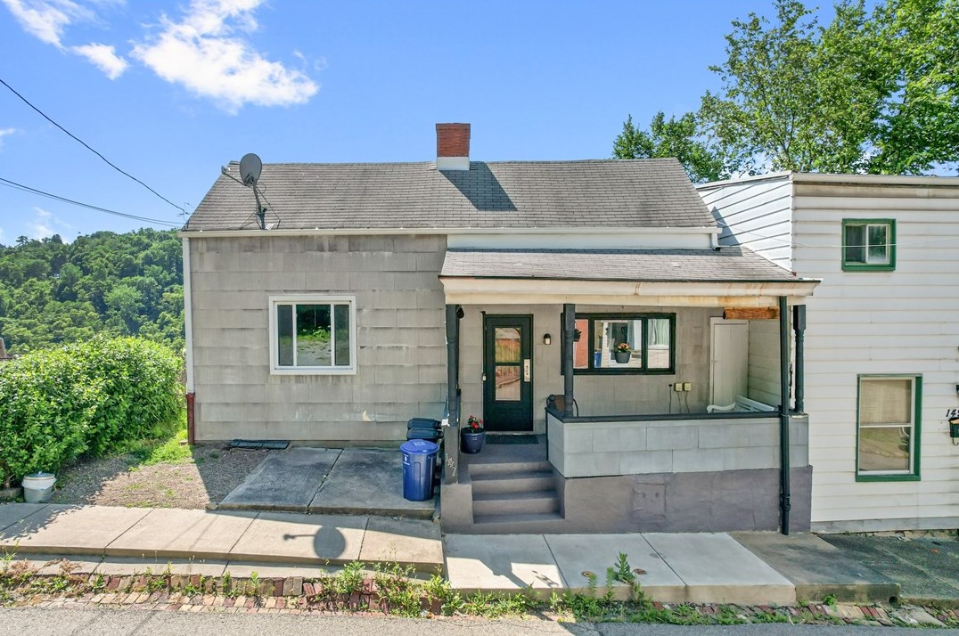 147 Overbeck St, Pittsburgh, PA 15212-3417