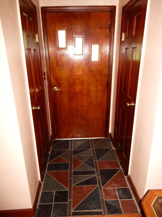 551 Clifton Rd, Bethel Park, PA 15102-1341