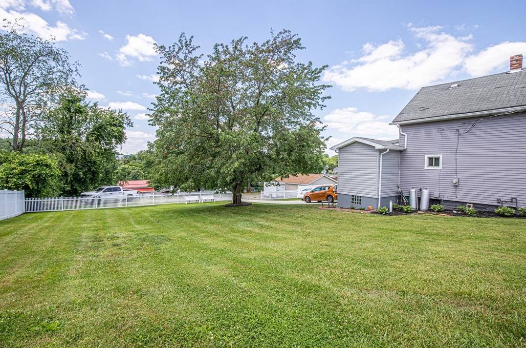 1410 Cambria Ave, Connellsville, PA 15425