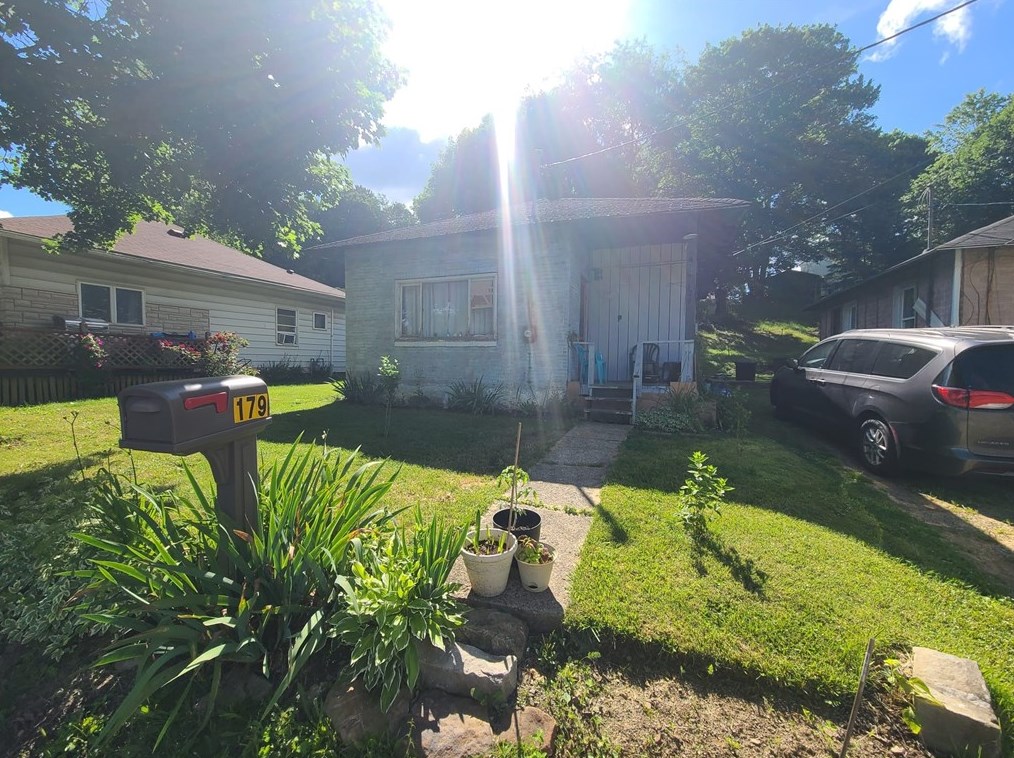 179 Central St, Rossiter, PA 15772