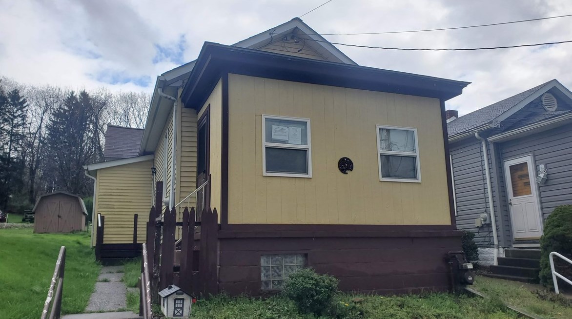 813 Forest St, Latrobe, PA 15650