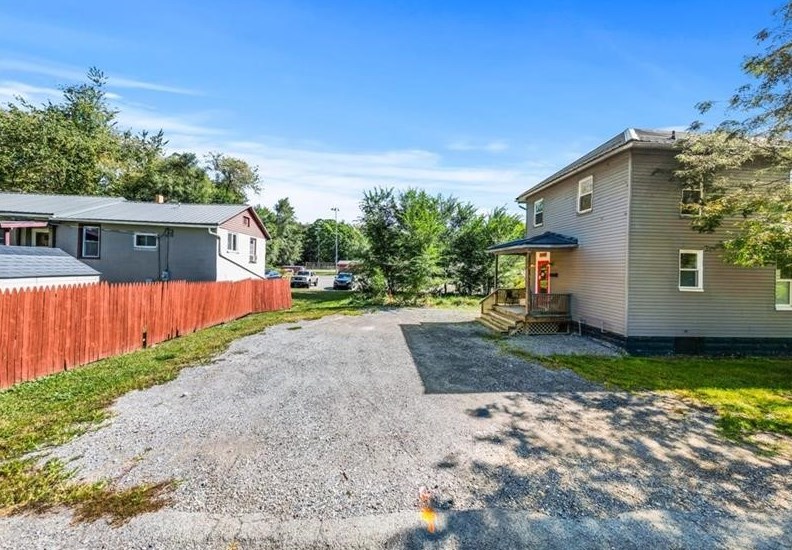 409 Taylor St, New Castle, PA 16101