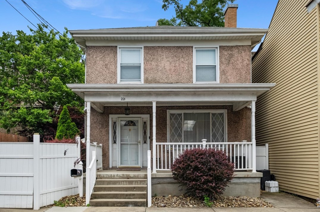 221 Sample St, Pittsburgh, PA 15209-2335