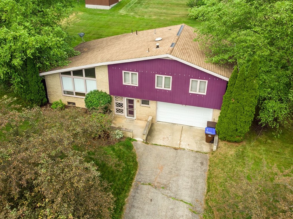 324 E Judy Lynn Dr, Hermitage, PA 16121