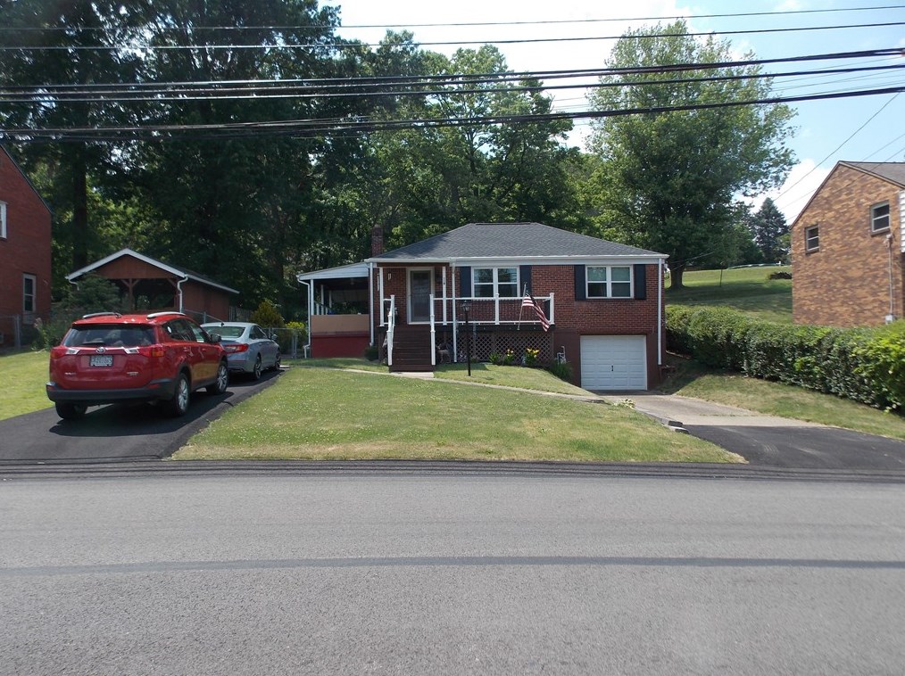 118 Demar Blvd North, Canonsburg, PA 15317