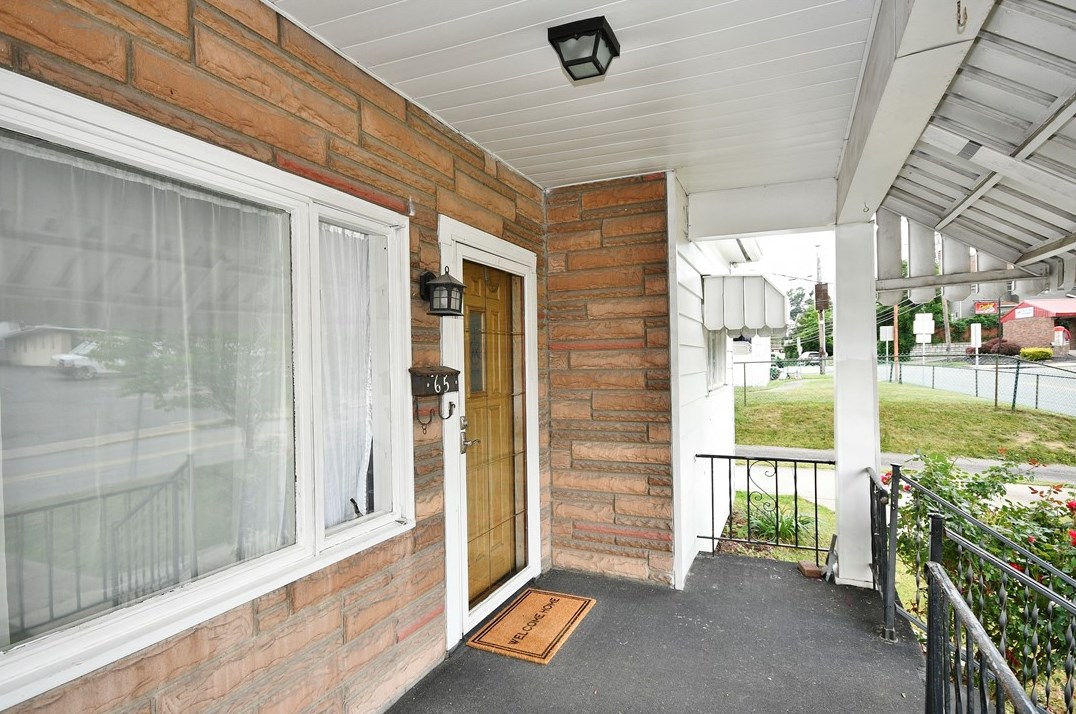 65 Henderson Ave, Washington, PA 15301