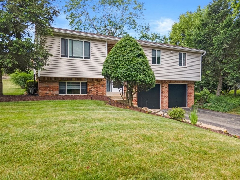 2719 W Bardonner Rd, Gibsonia, PA 15044