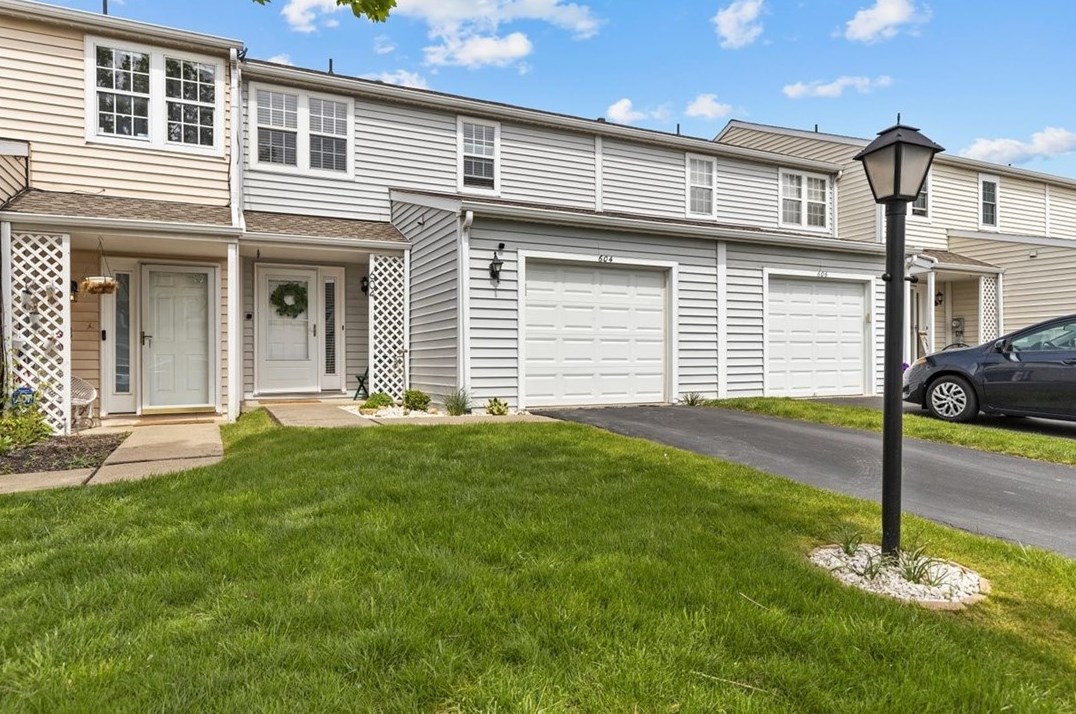 604 Carla Dr, Pittsburgh, PA 15238