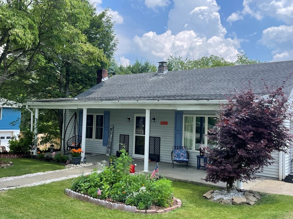 6331 Tuscarawas Rd, Industry, PA 15052-1927