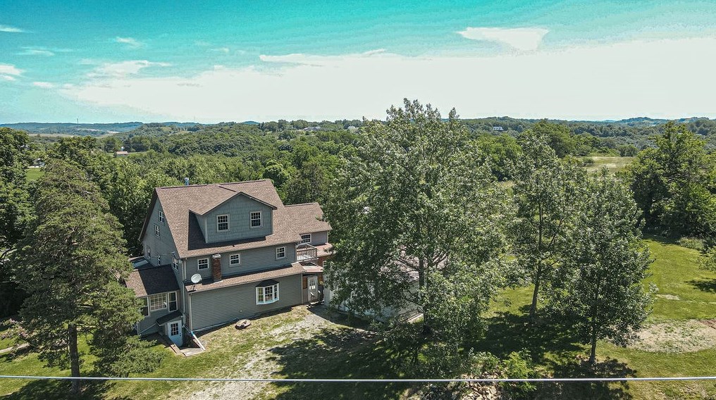 682 E National Pike, Washington, PA 15301