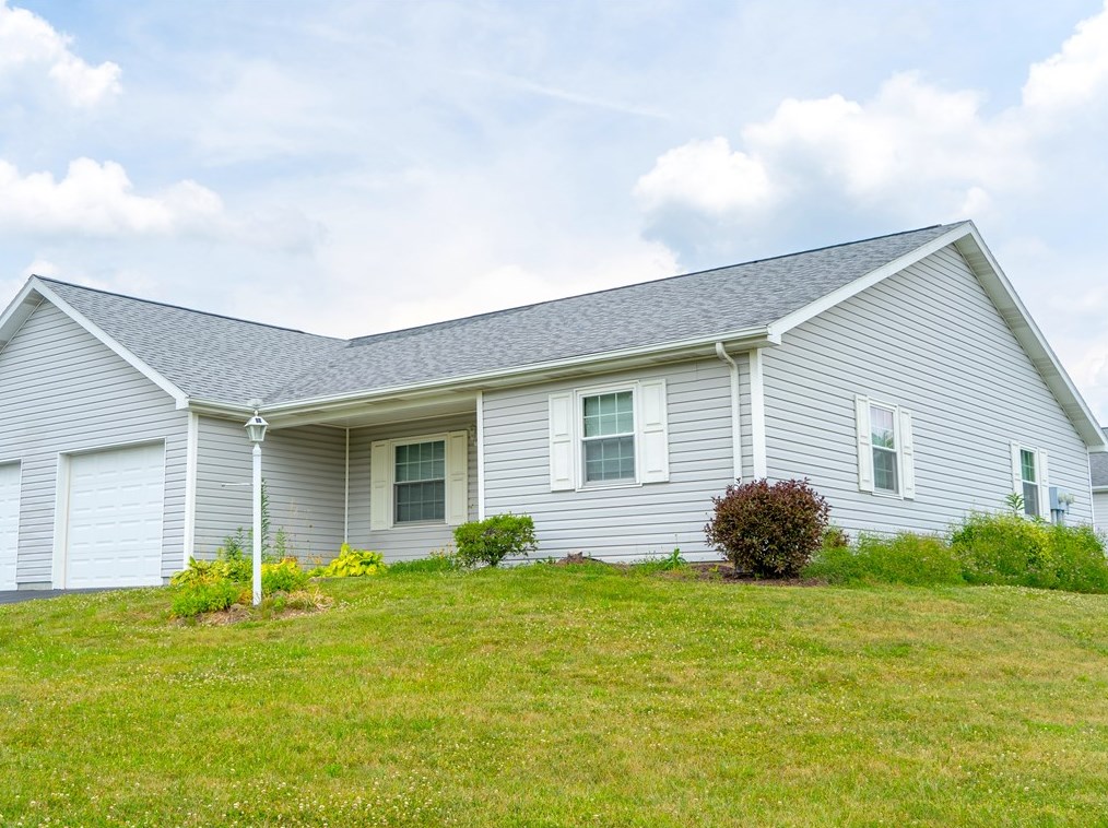 34 Amy Lyne Dr, Smithfield, PA 15478