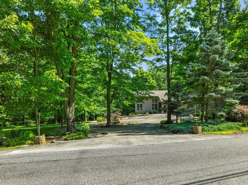 810 S Shore Trail, Central City, PA 15926