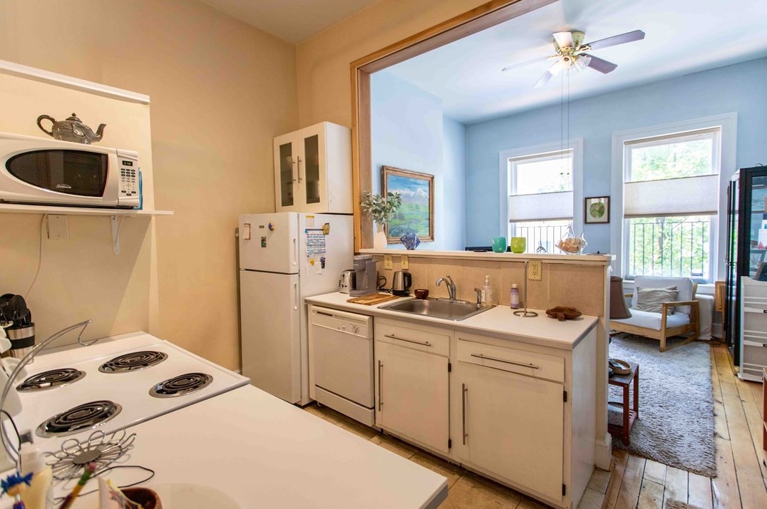 1604 Buena Vis St, Pittsburgh PA 15212-3926 exterior