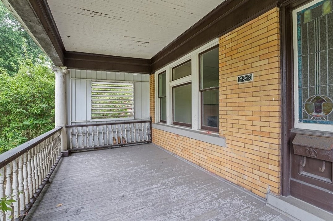 5838 Douglas St, Pittsburgh, PA 15217-2102