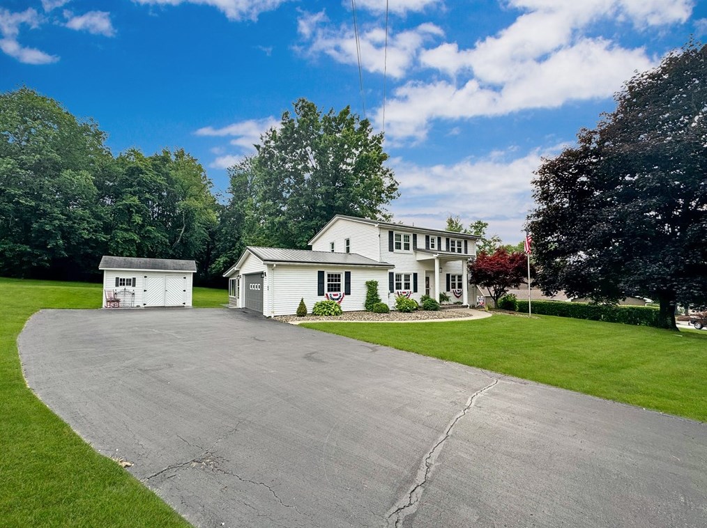 64 Lattavo Dr, New Castle, PA 16105