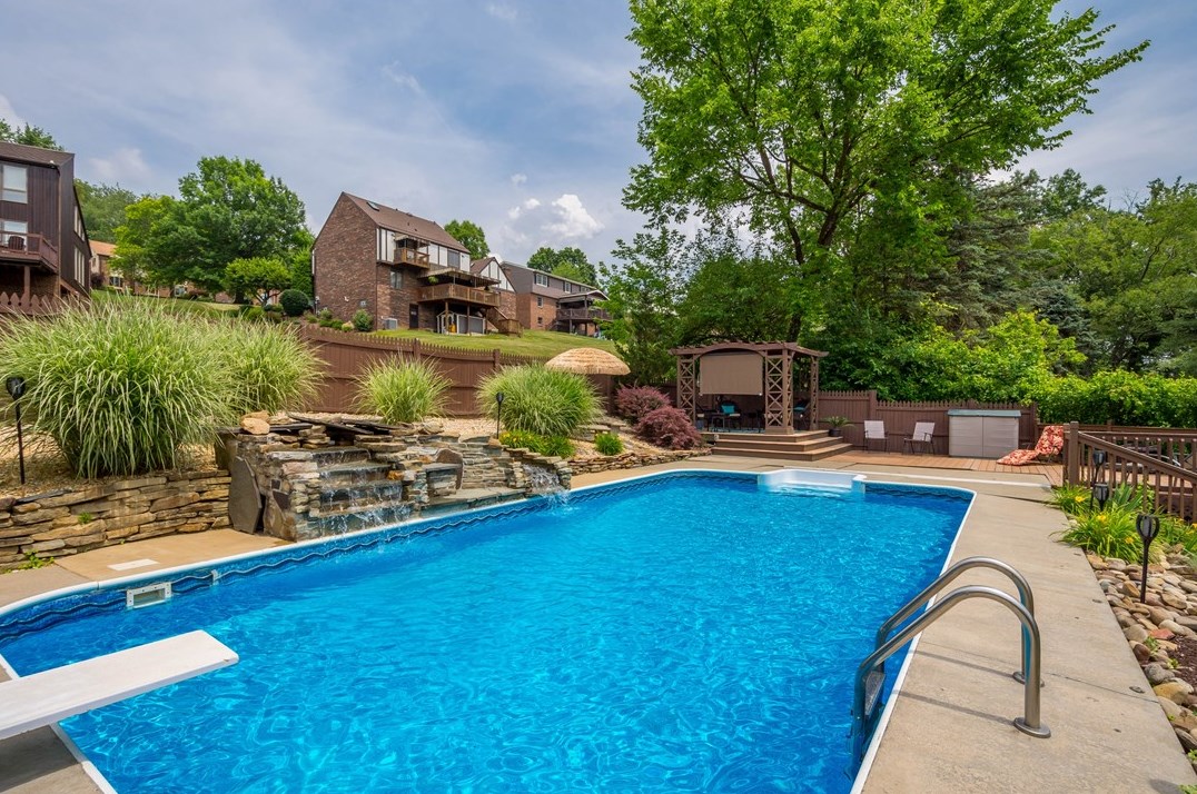 319 Waterman Rd, Jefferson Hills, PA 15025