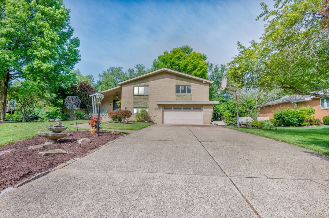 113 Stratford Dr, Canonsburg, PA 15317