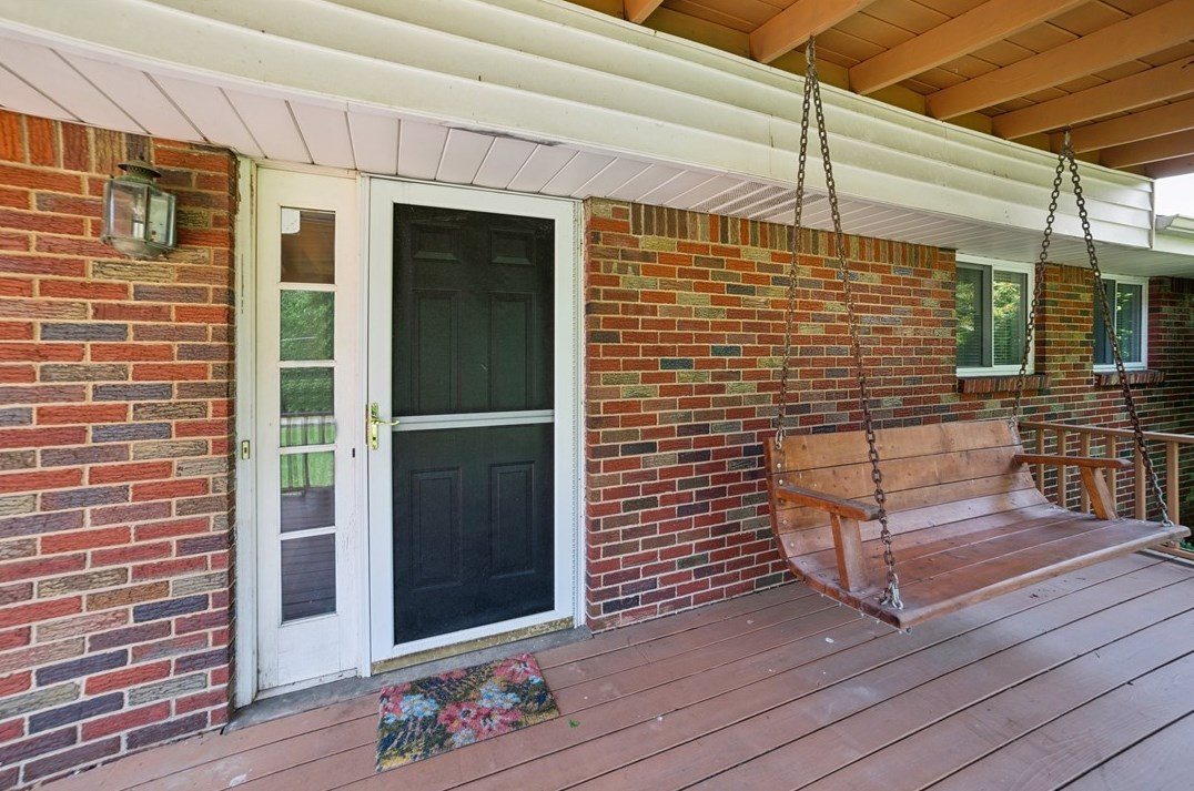 116 Ferguson Ln, Valencia, PA 16059