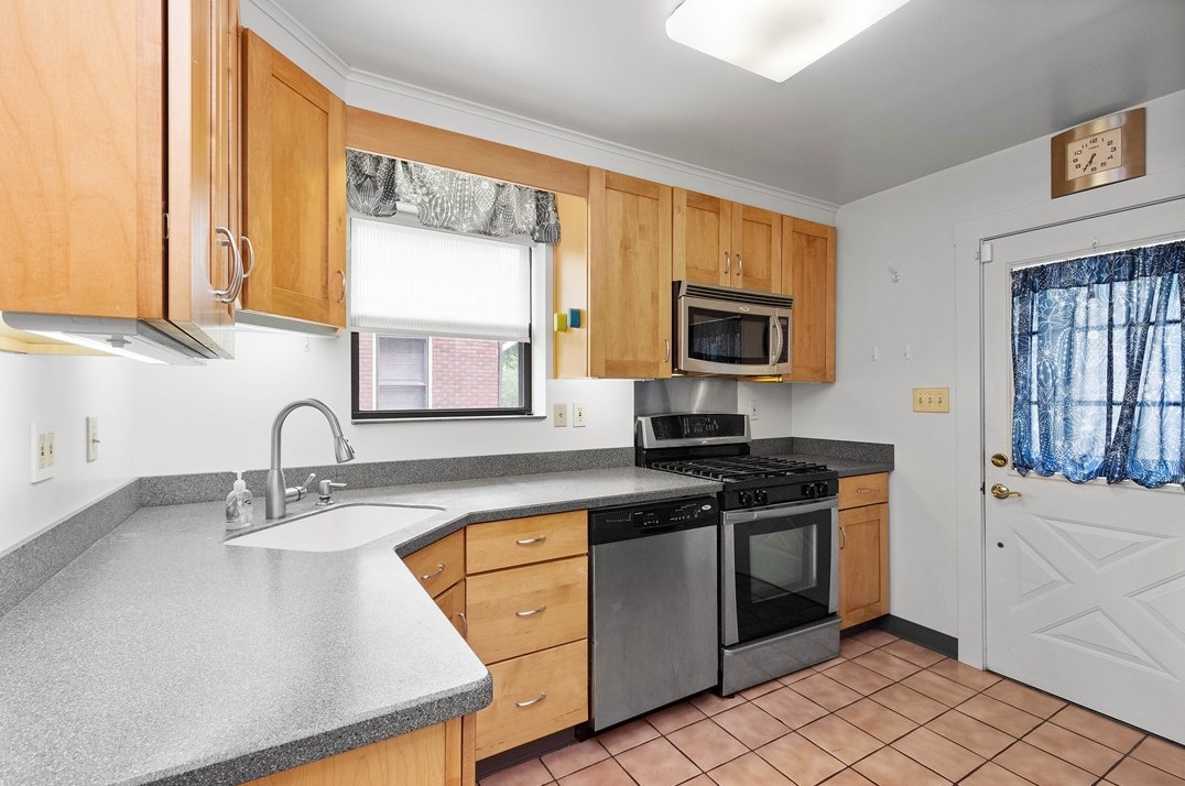 3500 Mcclure Ave, Pittsburgh PA  15212-2148 exterior