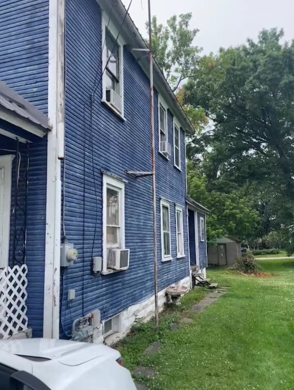 375 Orchard St, Hermitage, PA 16146