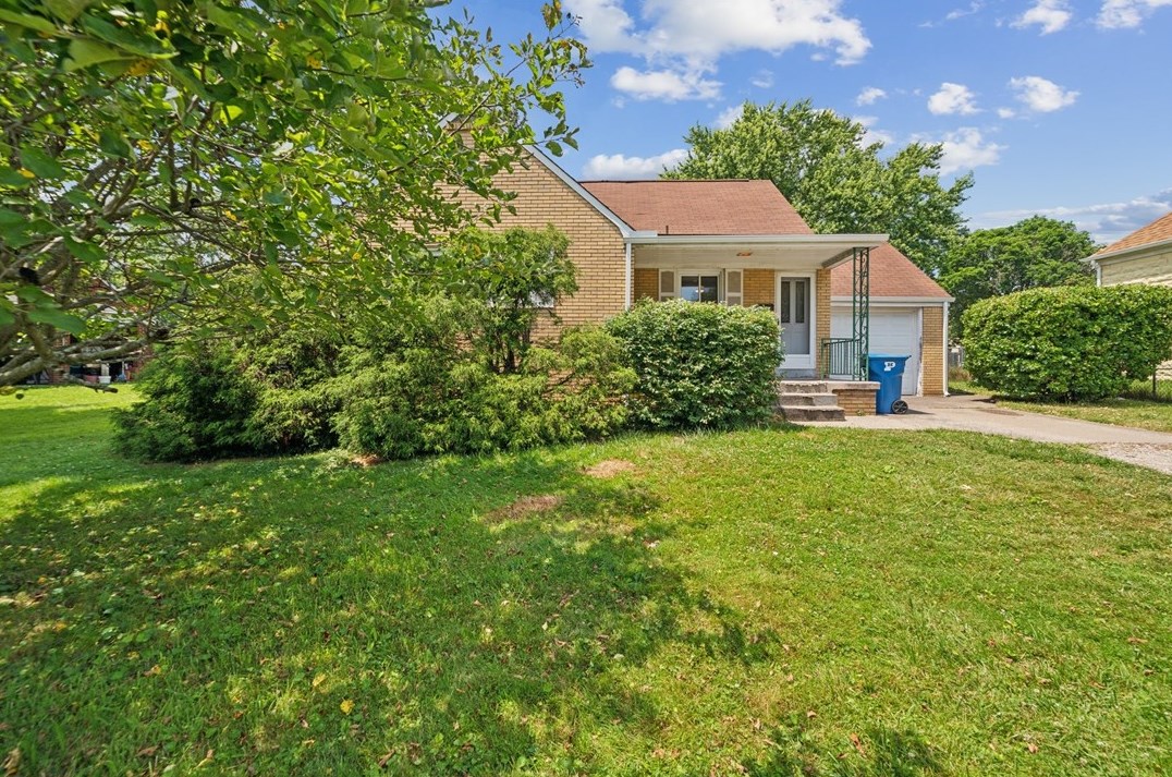 2823 Reiter Rd, Pittsburgh, PA 15235