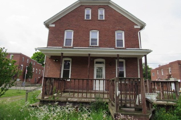 412 Jackson St, Garrett, PA 15542