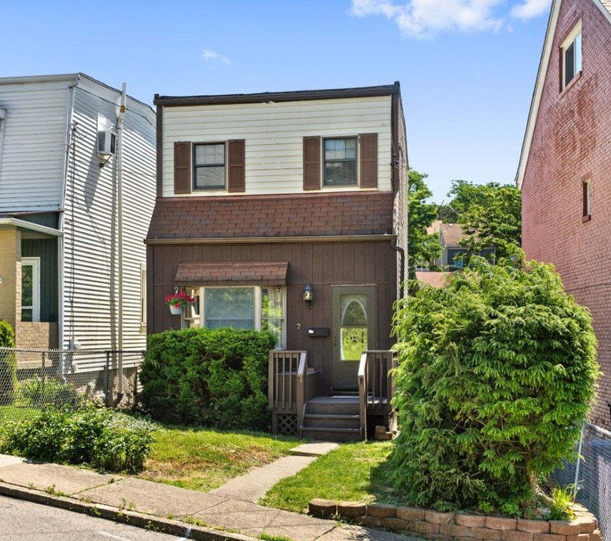 7 Norton St, Pittsburgh, PA 15211