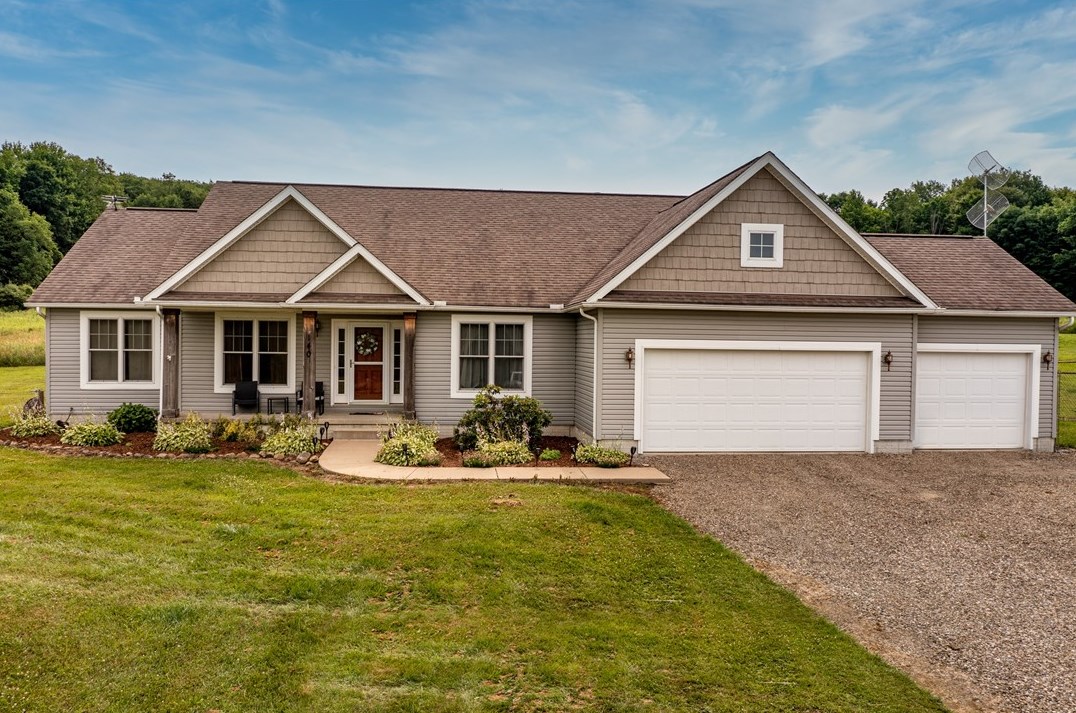 140 Hunter Rd, Stoneboro, PA 16153