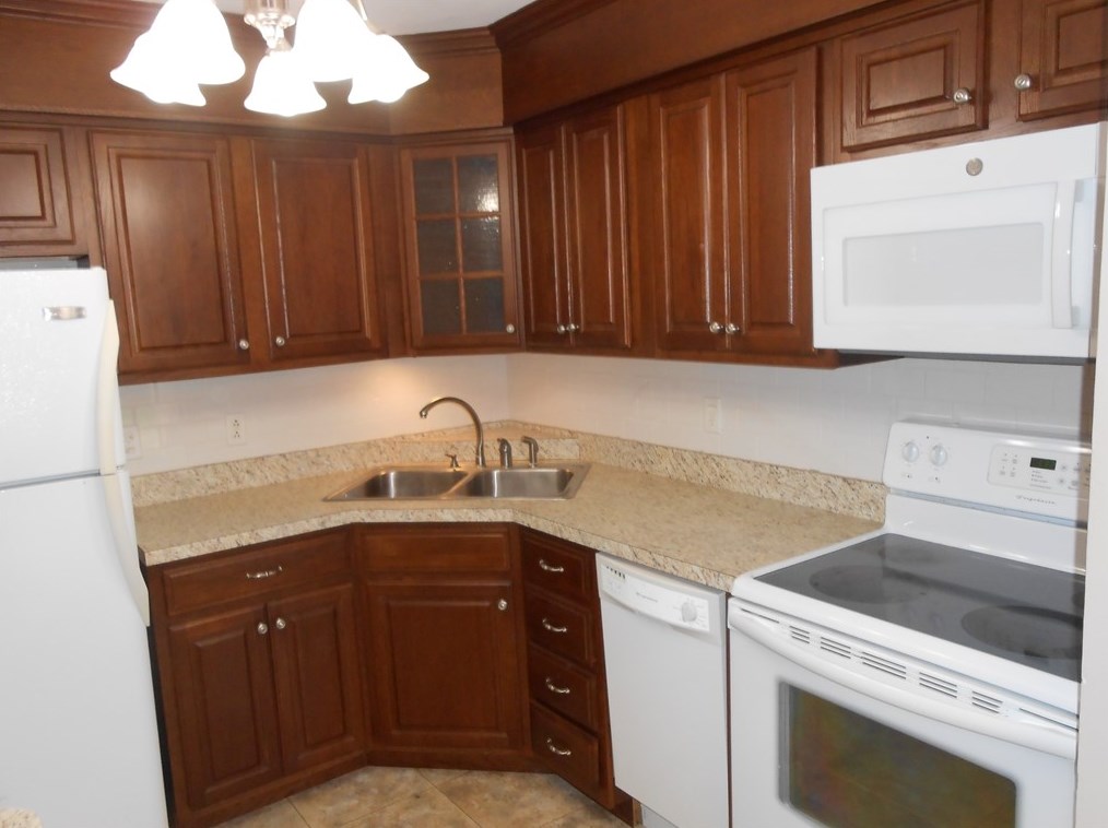 61 Darlington Rd, Beaver Falls, PA 15010-3053