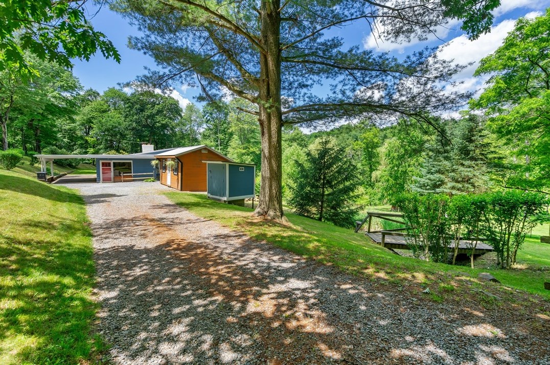 3315 Jackson Rd, Gibsonia, PA 15044