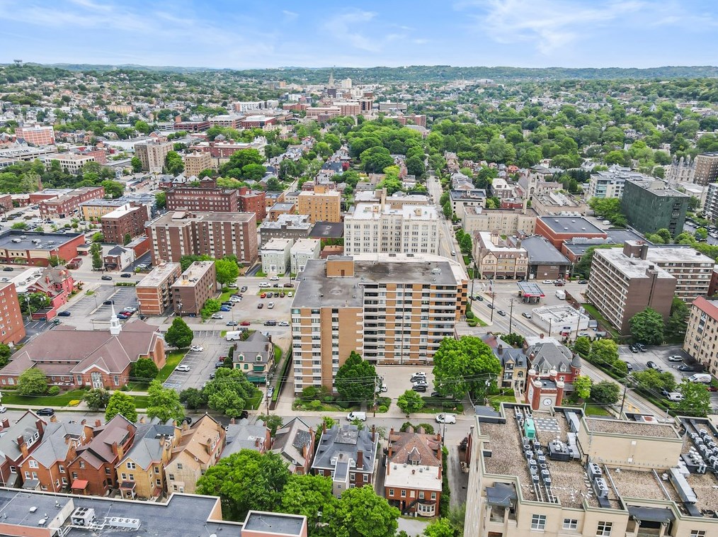 220 Dithridge St, Pittsburgh PA  15213-1456 exterior