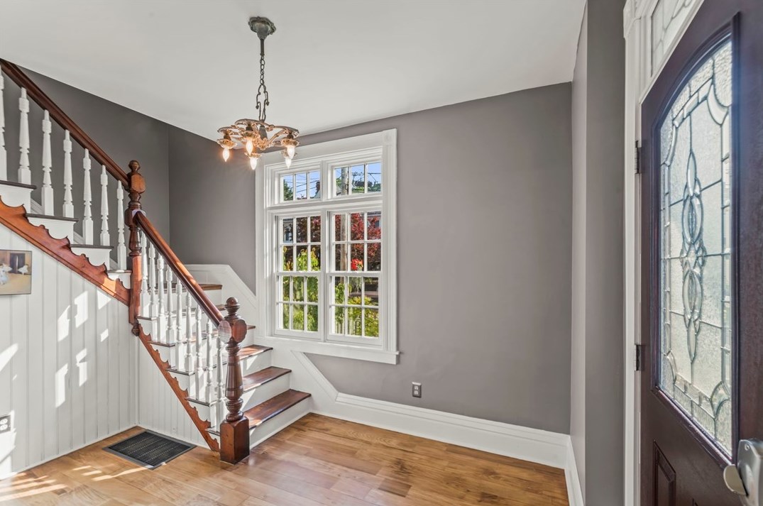 322 Elizabeth St, Sewickley, PA 15143