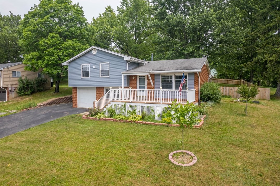 110 Rose St, Baden, PA 15005