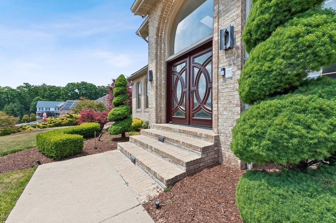 440 Ashbury Ct, Monroeville, PA 15146
