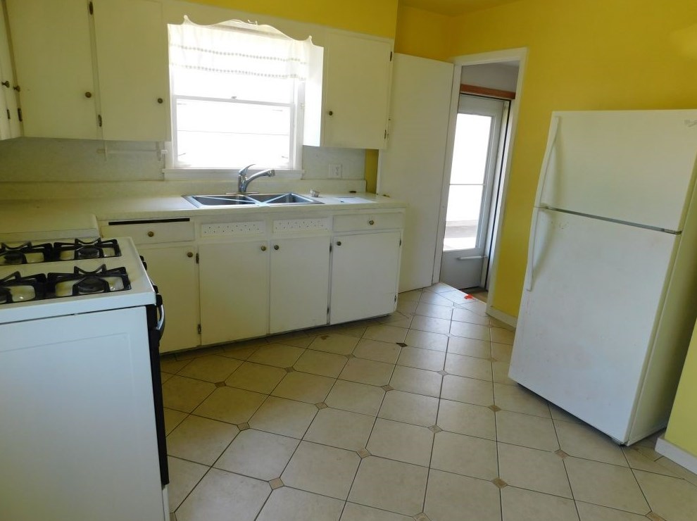 736 Thornton St, Hermitage, PA 16146