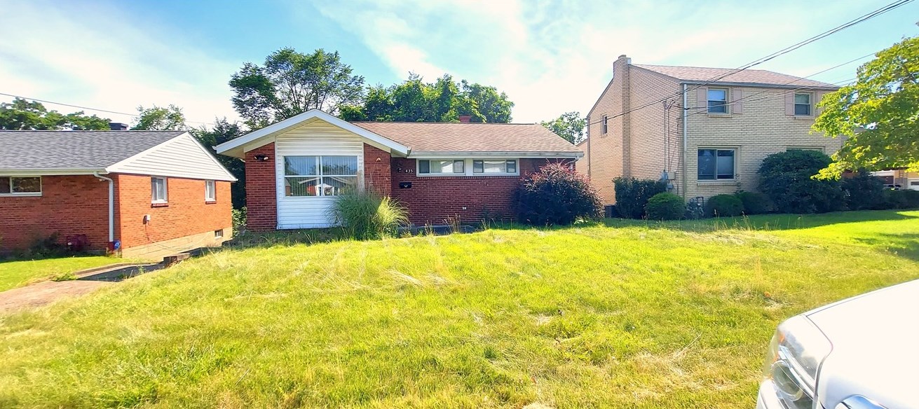 435 Dunbar Dr, Pittsburgh, PA 15235